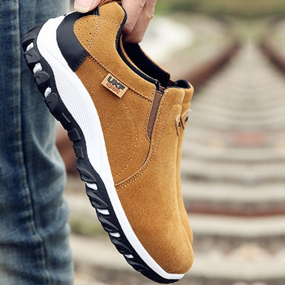 Men's Lightweight Hiking Sneakers